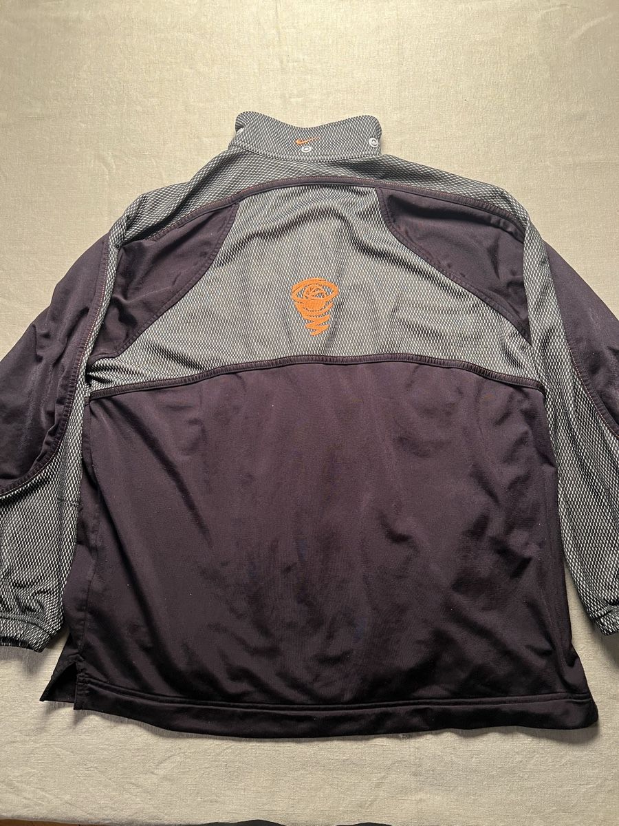 Nike Giacche: Nike Jacket Schwarz Gr. L – Usato da Zürich venduto da zleoh 1