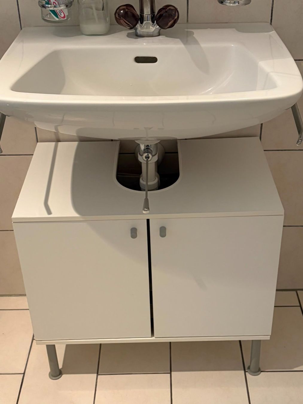Ikea Installations & Meubles: Waschbecken Unterschrank – D'occasion à Luzern par ce_3431