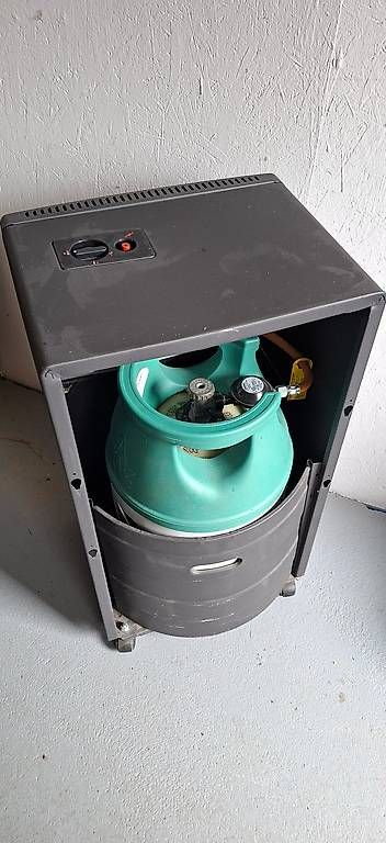 Radiatori: Gas Ofen Heizstrahler – Usato da Attikon venduto da luschni 3