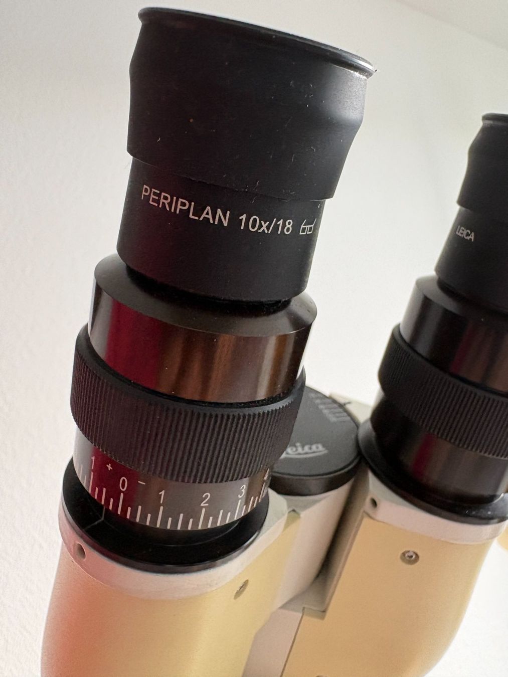 Leica Microscopes: Mikroskop Leica DME – D'occasion à Obfelden par boletus03 3