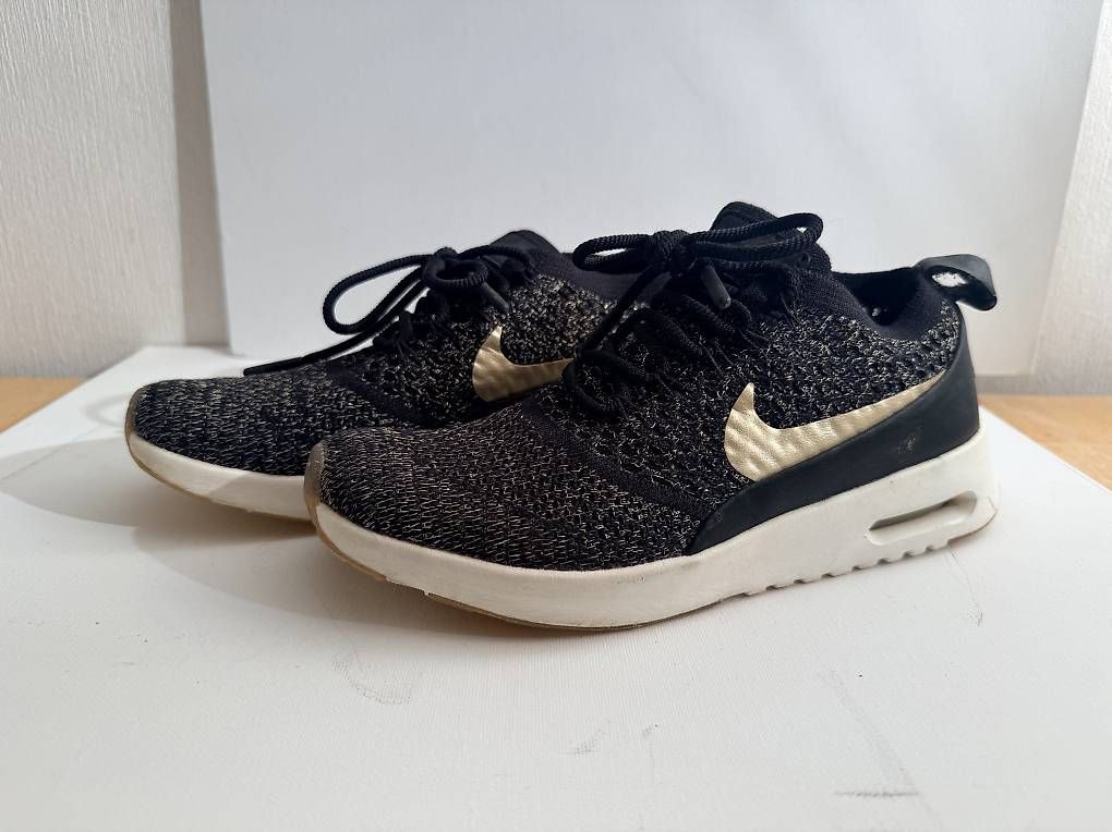 Nike Damenschuhe: Chaussures Nike 38.5 – Gebraucht aus Lausanne von fynou