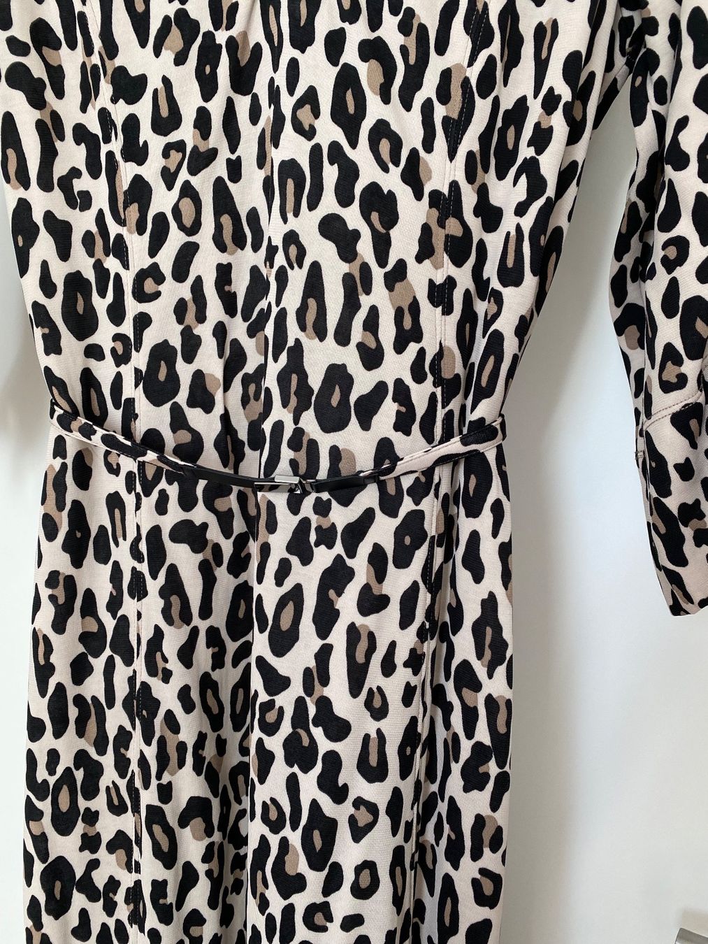 Marc Cain Kleider: Marc Cain Kleid mit Leomuster Gr. N6  LP 480.- – Neu (gemäss Beschreibung) aus Buchs-ZH von Frauenkleidermarkt 3
