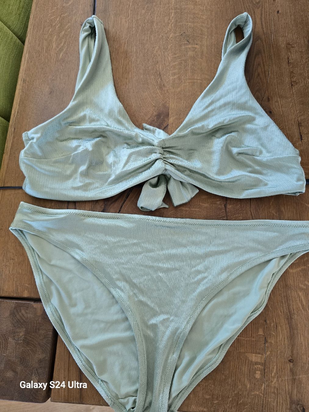 H&M Badekleider & Bikinis: Bikini Damen hellgrün 44C-Cup  – Gebraucht aus Kloten von Salentina64