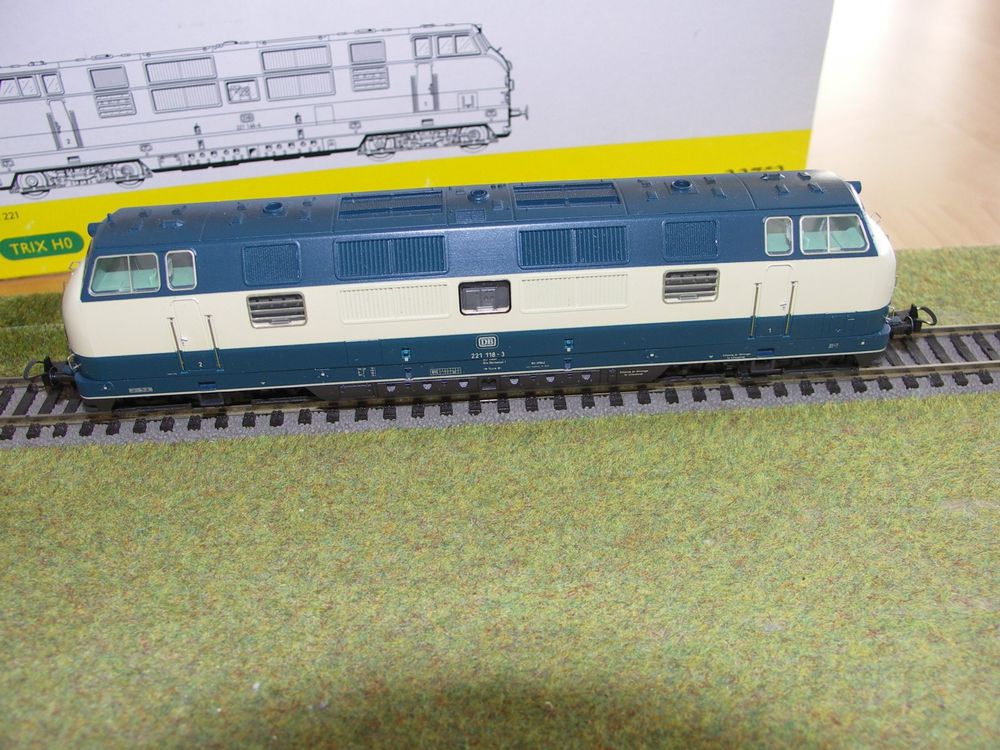 Trix 22752 - Br 221 - Diesel - Db - Analogique + Nem - New ! (L-3324