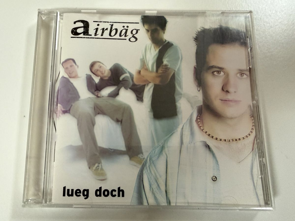 CD: Trauffer mit Airbag - Lueg Doch – Usato da Oberried Brienz venduto da Chyara