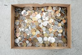 ca. 7,7 kg diverse Münzen aus aller Welt