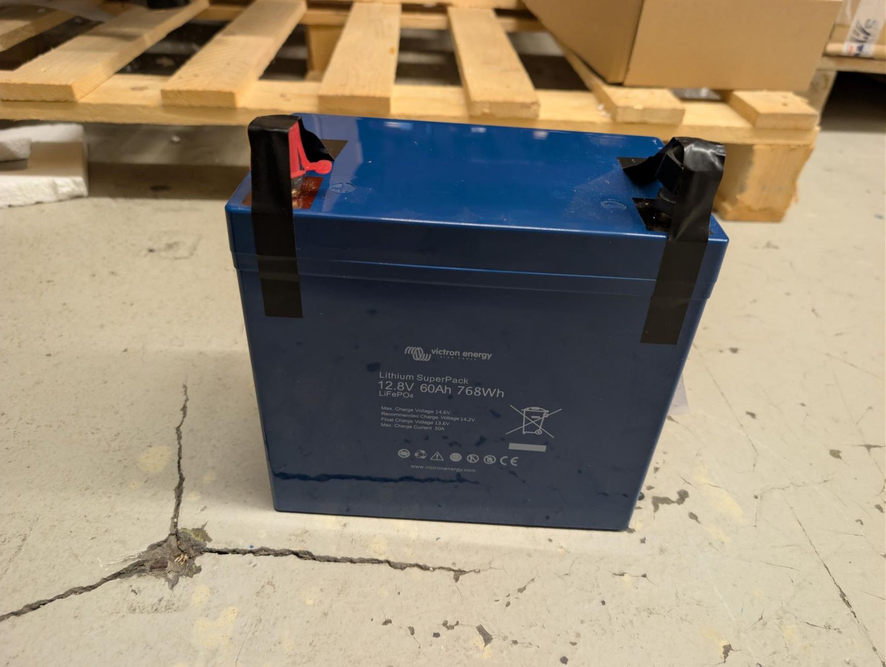 Victron Dispositivi a energia solare: Lithium SuperPack 60 Ah 12.8 V Batterie – Usato da Interlaken venduto da TopCampAG 1
