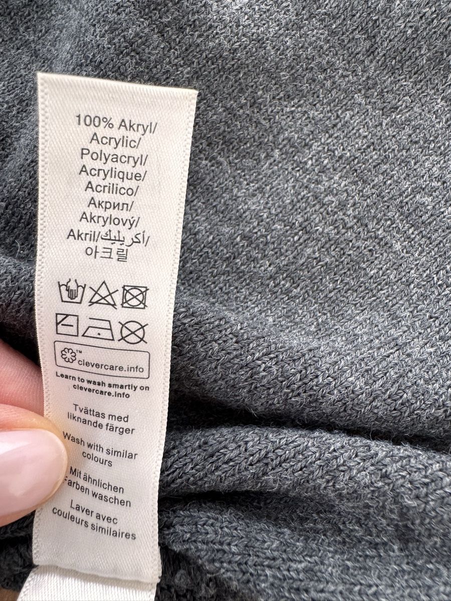 Peak Performance Copricapi, berretti & cappellini: Peak Performance Herren Strickmütze in grau OneSize – Usato da Altendorf venduto da PiaLang 3
