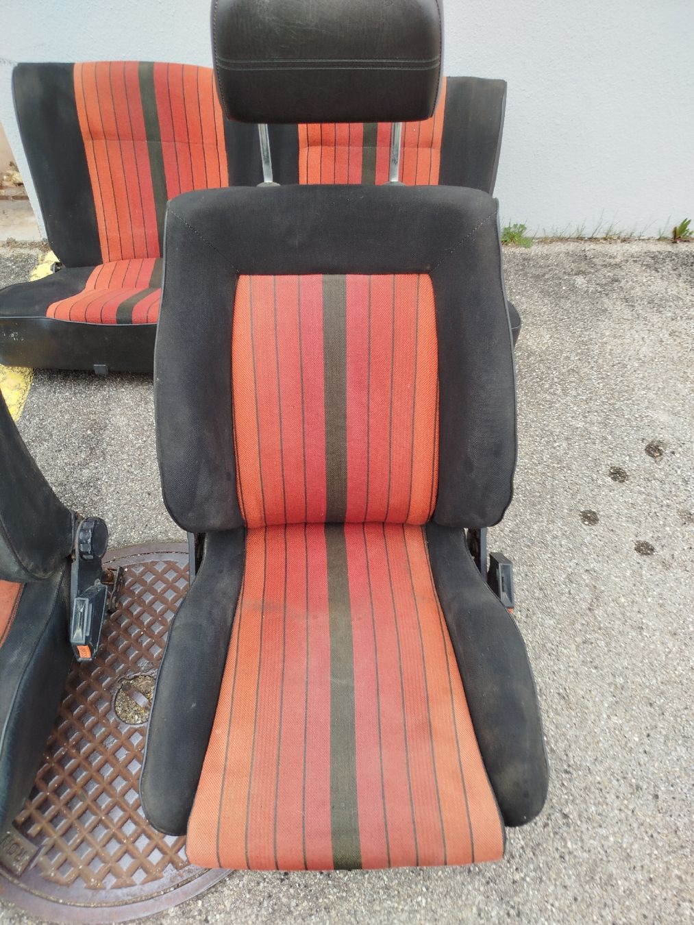 Volkswagen Toutes les pièces auto: intérieur de Golf 1 Gti – D'occasion à Neuchâtel par lyd_67kk 1
