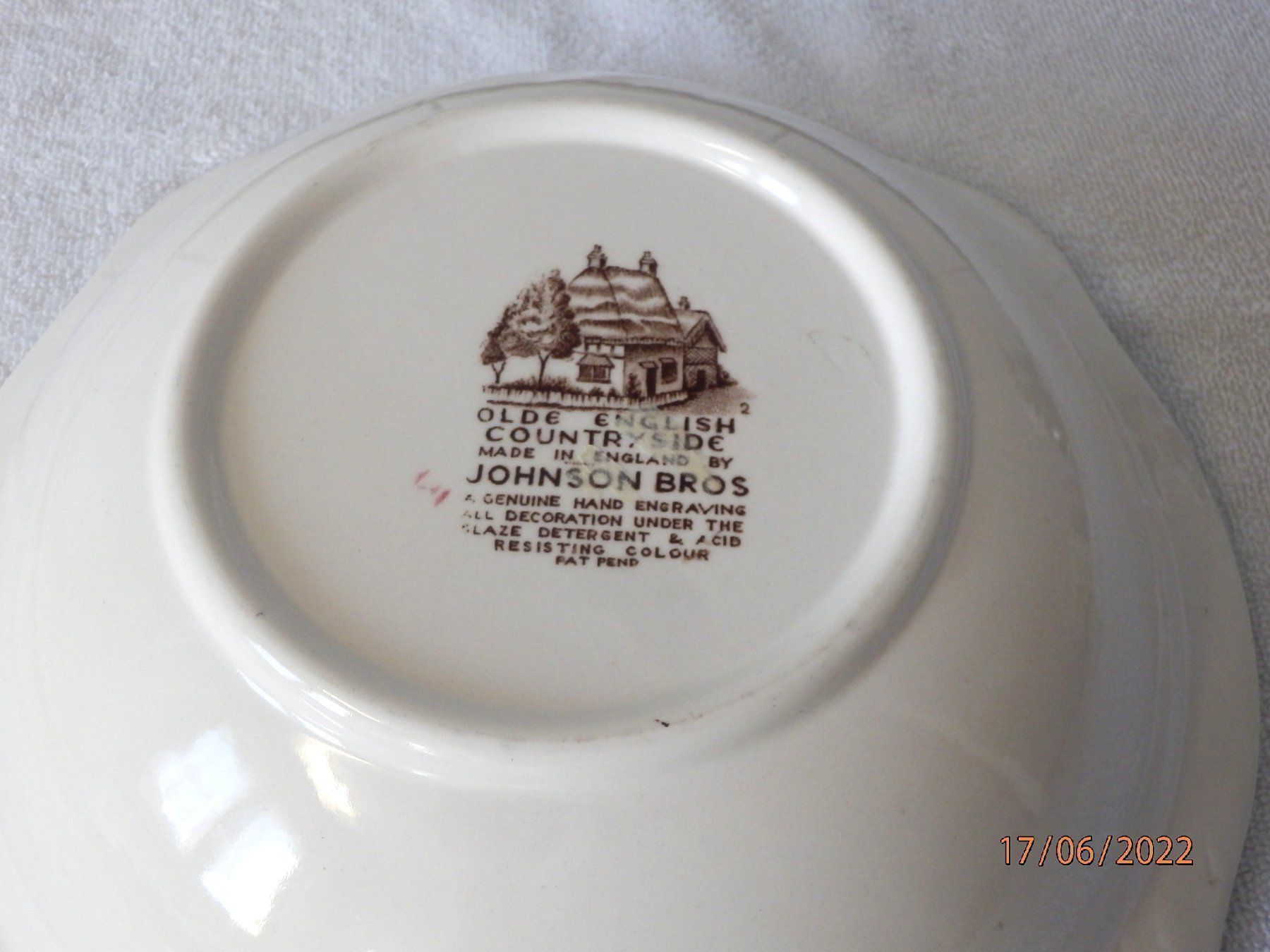 Johnson Brothers Schalen: Früchte- oder Gemüseschüssel, Old English by Johnson Bros – Gebraucht aus Ueberstorf von dinbau 2
