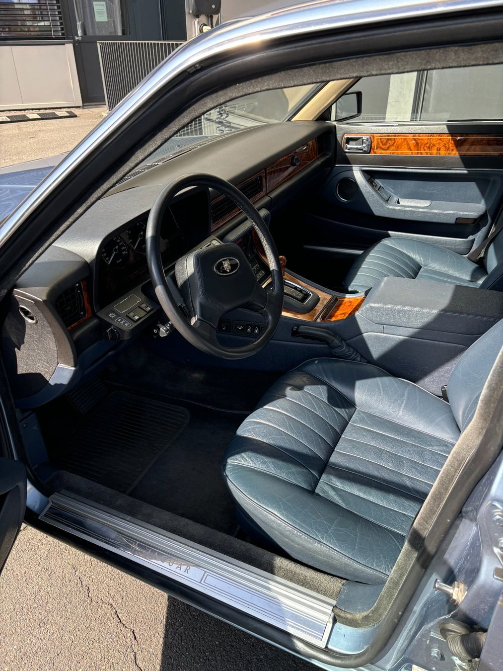 Jaguar Autos: JAGUAR XJ40 Sovereign 3.6 – Gebraucht aus Grabs von paula678 9