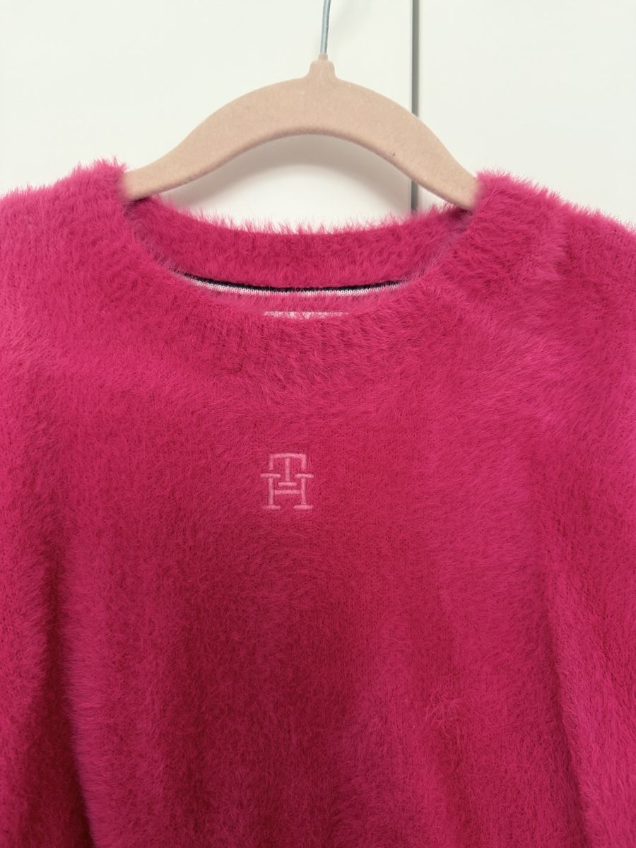 Tommy Hilfiger Maglioni & Felpe: Pull tout doux Tommy Hilfiger rose vif, taille 110! – Usato da Romanel-sur-Lausanne venduto da RitaPereira