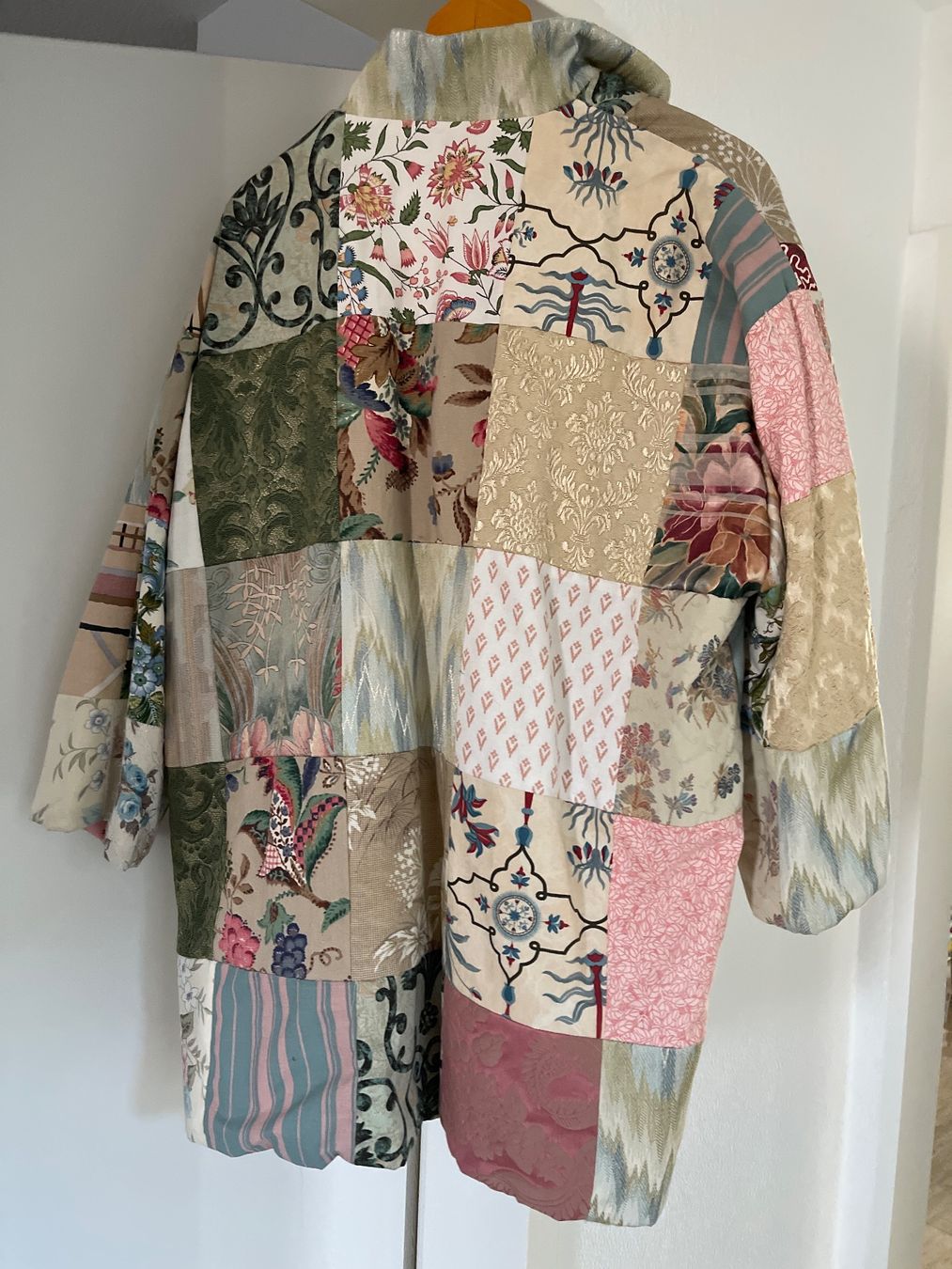 Giacche: Wunderschöne Patchwork Jacke Maribou London Grösse M – Usato da Gutenswil venduto da yneB1943 2
