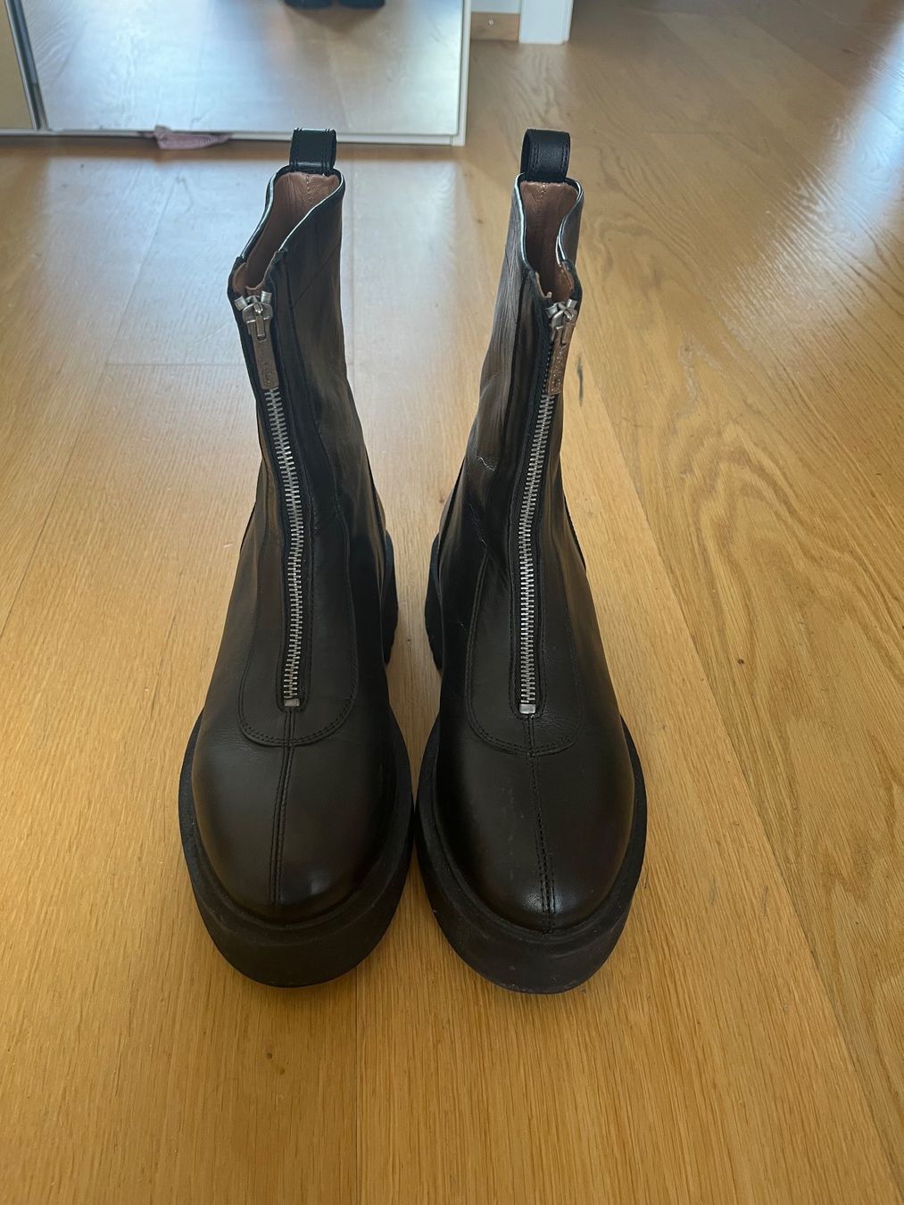Damenschuhe: Flattered schwarze Stiefelette mit Reisverschluss Gr. 39 – Neu (gemäss Beschreibung) aus basel von anouk.flurina
