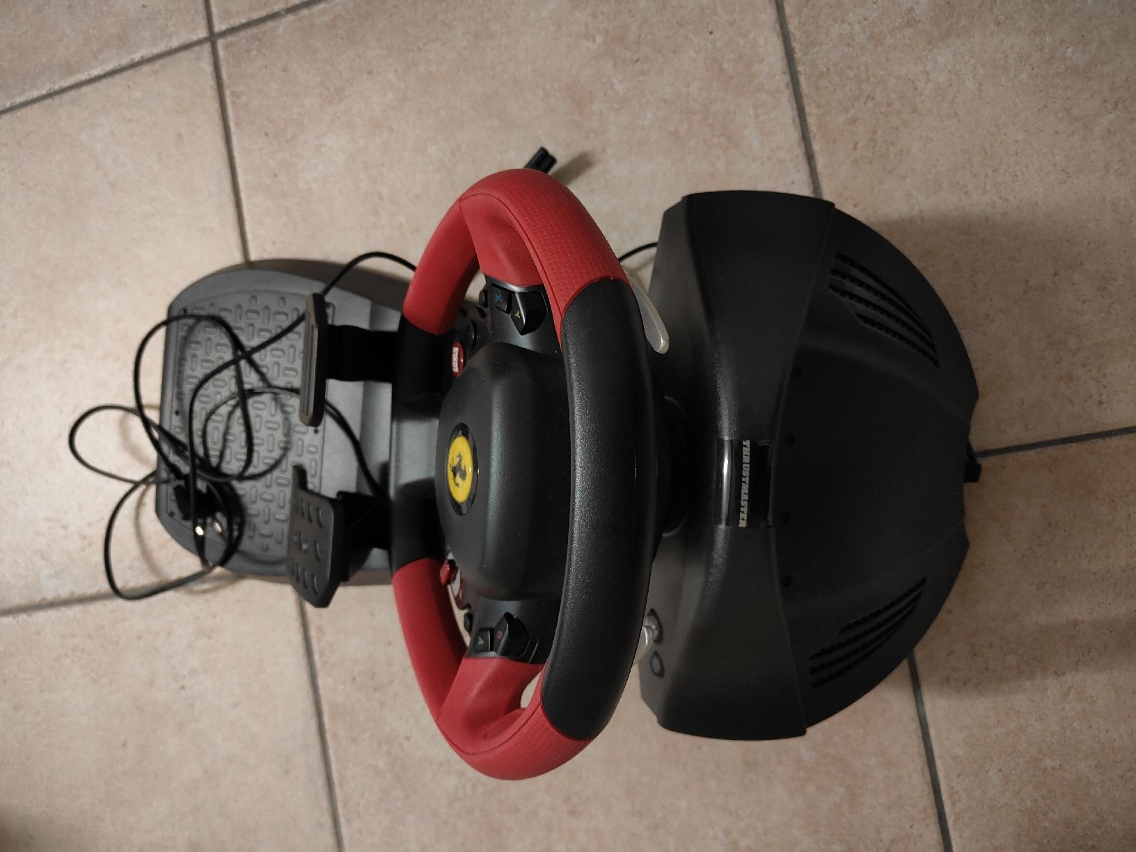 Controller: Thrustmaster Ferrari 458 Spider Racing Wheel – Usato da Hunzenschwil venduto da albagino 1