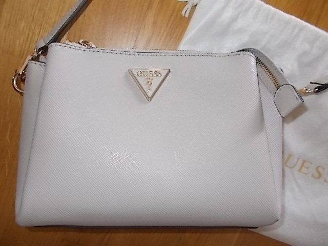 Sacs femmes: Tasche Guess – D'occasion à Chexbres par indi03