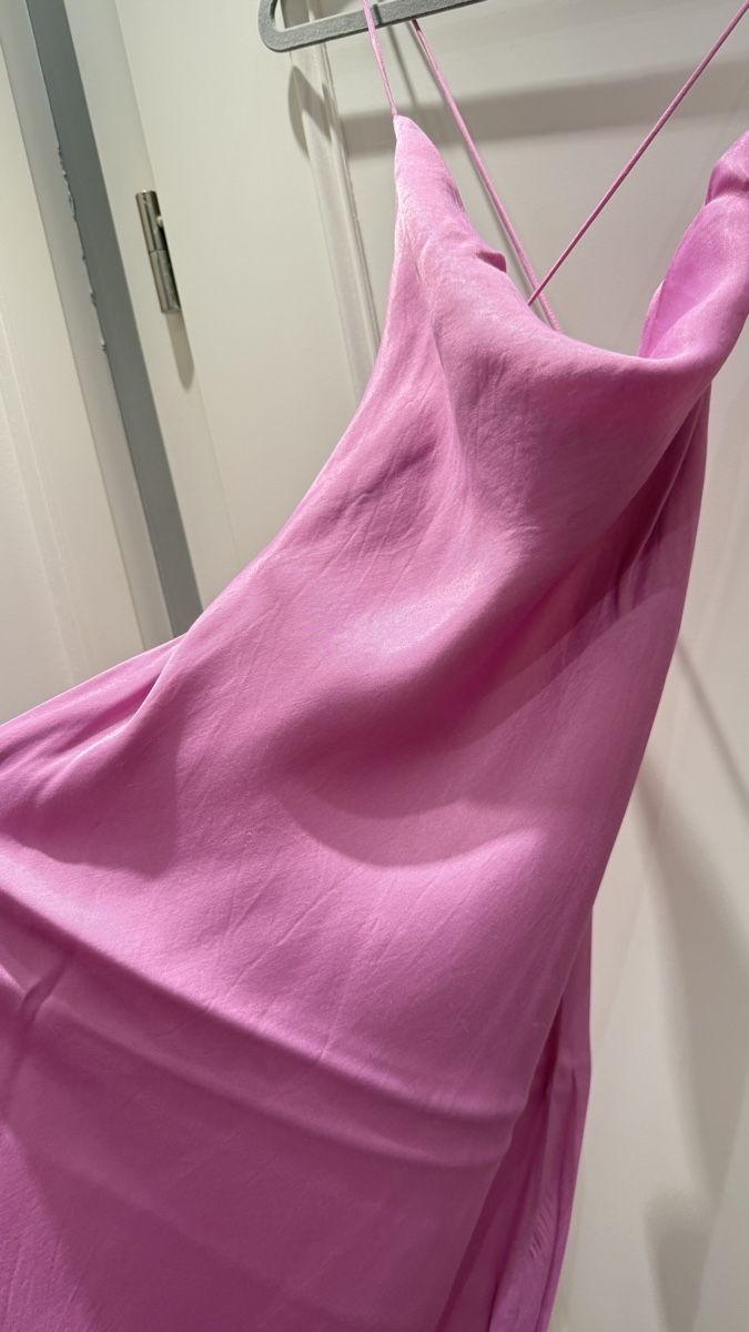 Zara Robes: Robe satinée S – D'occasion à geneve par gro_7mmx 1