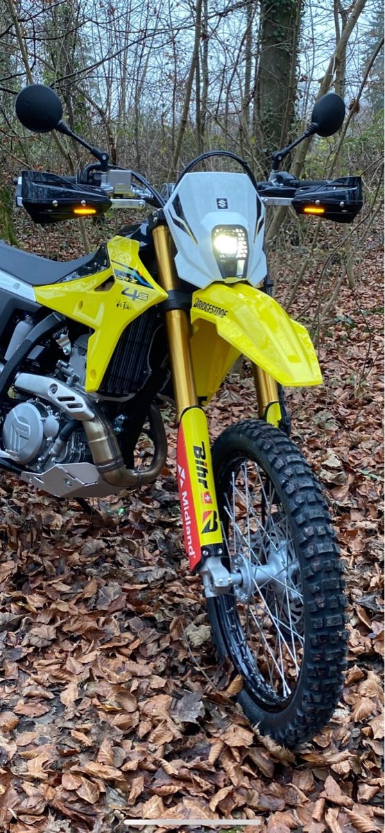 Suzuki Tutti i ricambio per moto: Scheiwerferschutz Suzuki DRZ-4S/SM – Nuovo e nell'imballaggio originale da Boniswil venduto da TurboRV