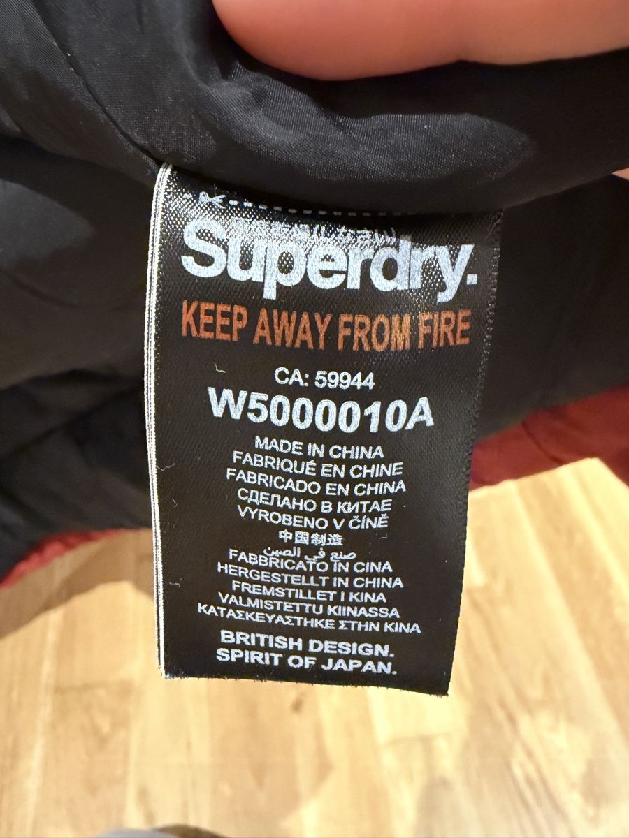 Superdry Cappotti: Superdry Everest Winterjacke, Rot – Usato da Ulisbach venduto da joelsj 1