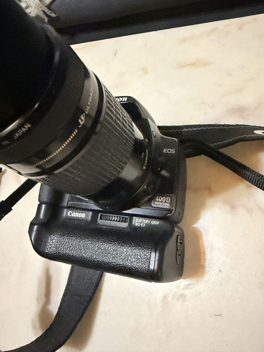 Canon Kamera: Canon EOS 400D avec objectif zoom EF 75-300mm – Gebraucht aus Charmey (Gruyère) von raz_dv9r 1