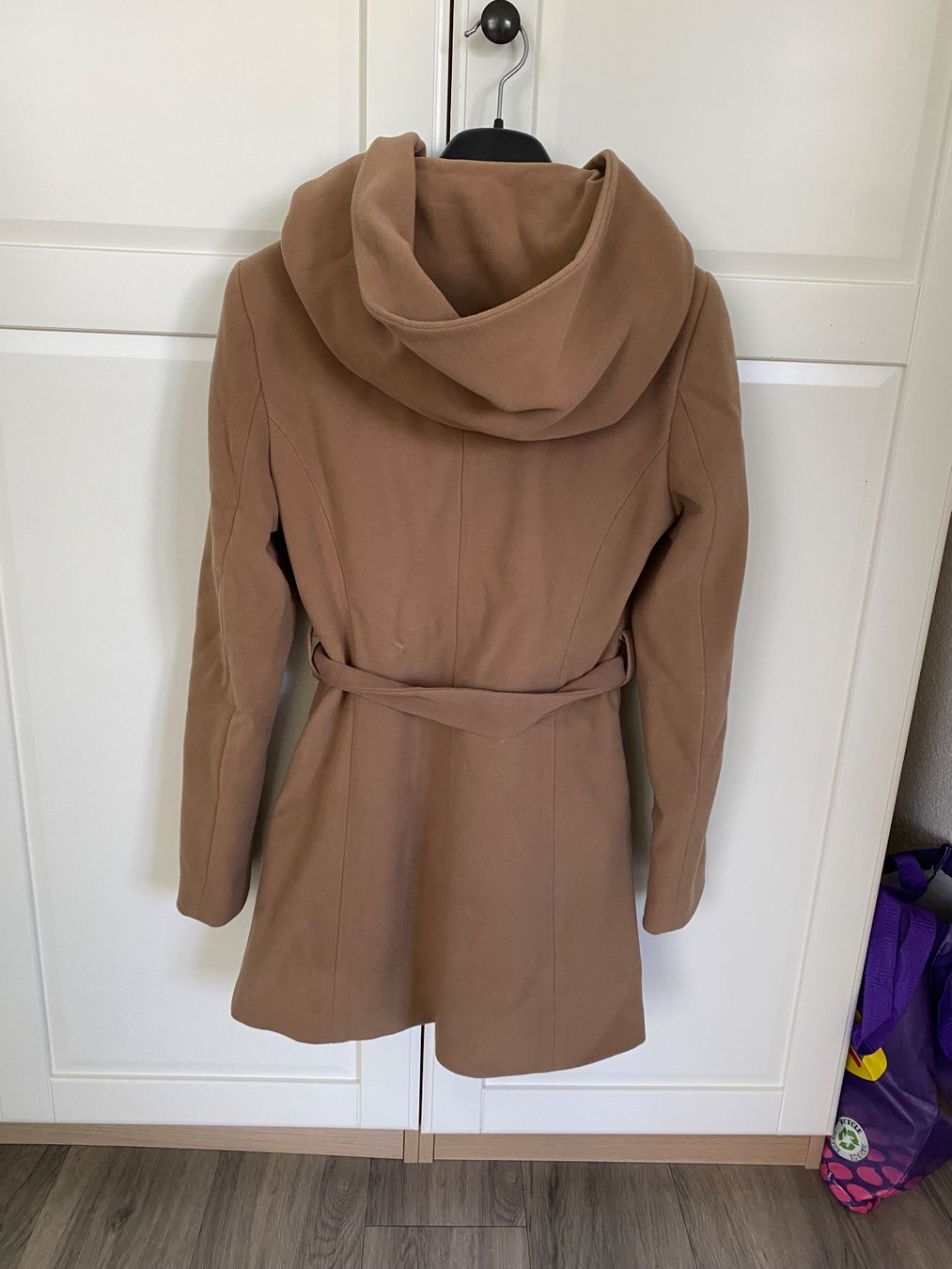 Mäntel: Woman Coat - Wool Blended – Gebraucht aus Schlieren von tug_568r 1