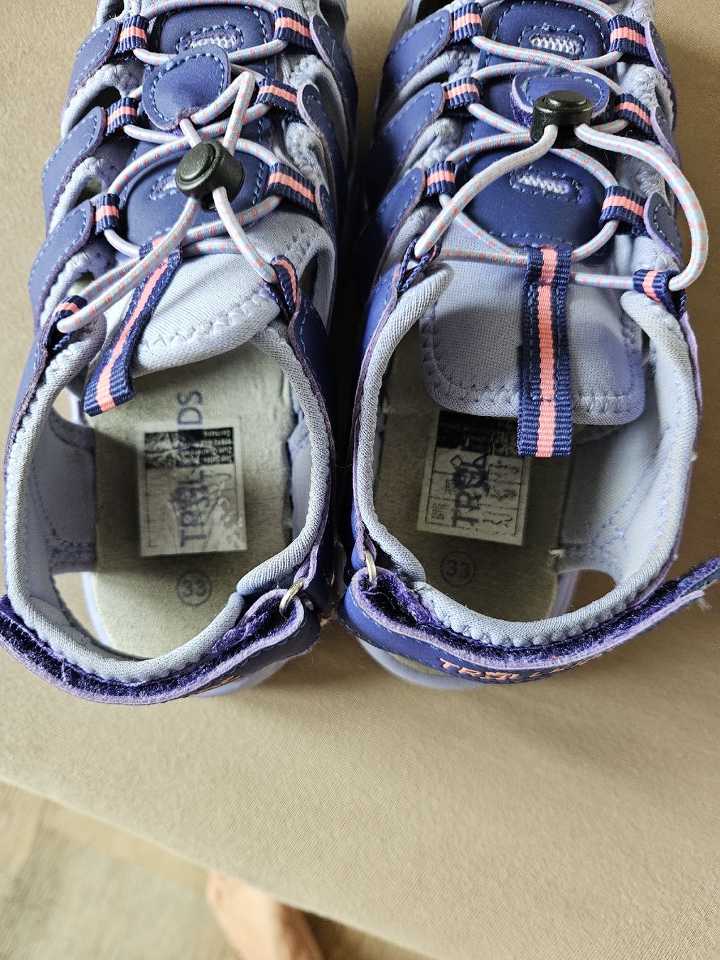 Scarpe per ragazze: Tolle Trekkingsandalen Grösse 33 Trollkids – Usato da Altendorf venduto da egi83 3