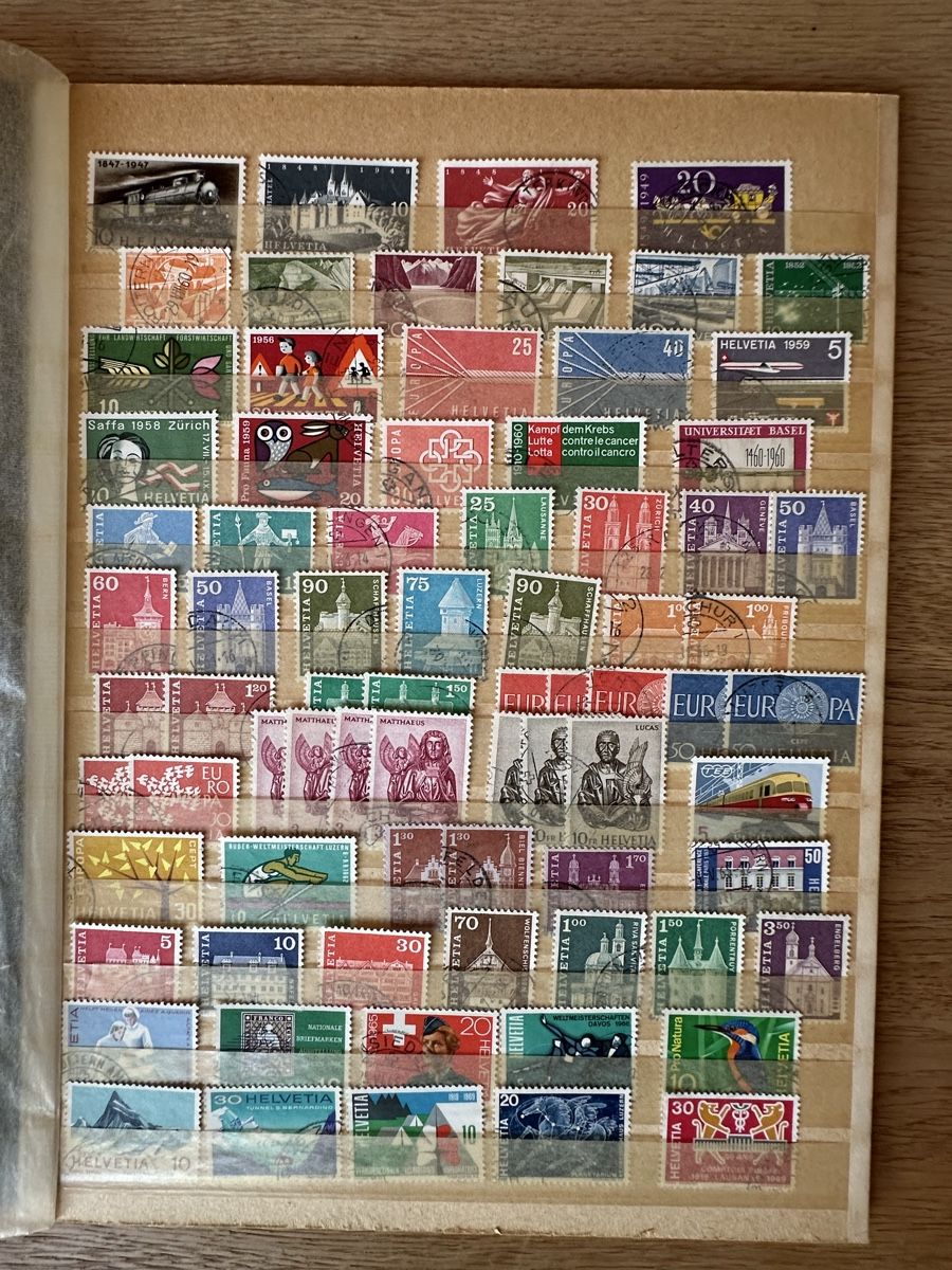 Tutti i francobolli: Schweiz - gemischte Sammlung auf 9 Seiten – Usato da Schmitten / FR venduto da Samsara169 4