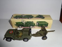 Militärfahrzeug