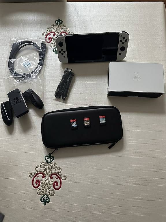 Consoles: Nintendo Switch Oled  – D'occasion à Genève par kar_t6qy 3