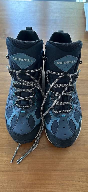 Scarpe da uomo: Neue Wanderschuhe Gr. 44 – Usato da Merlischachen venduto da tsb-2025