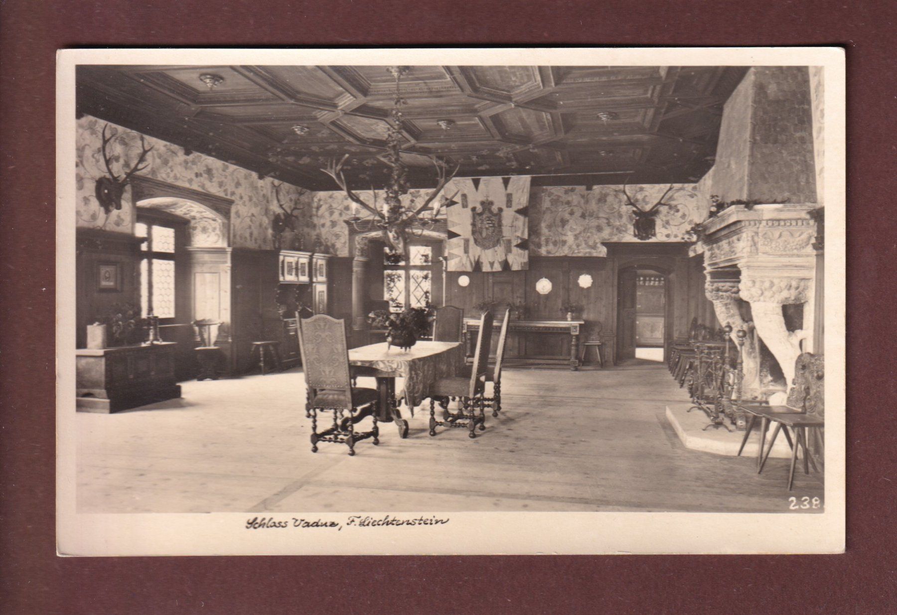 Ansichtskarten: Schloss VADUZ - Saal – Gebraucht aus Pully von nicecards-shop