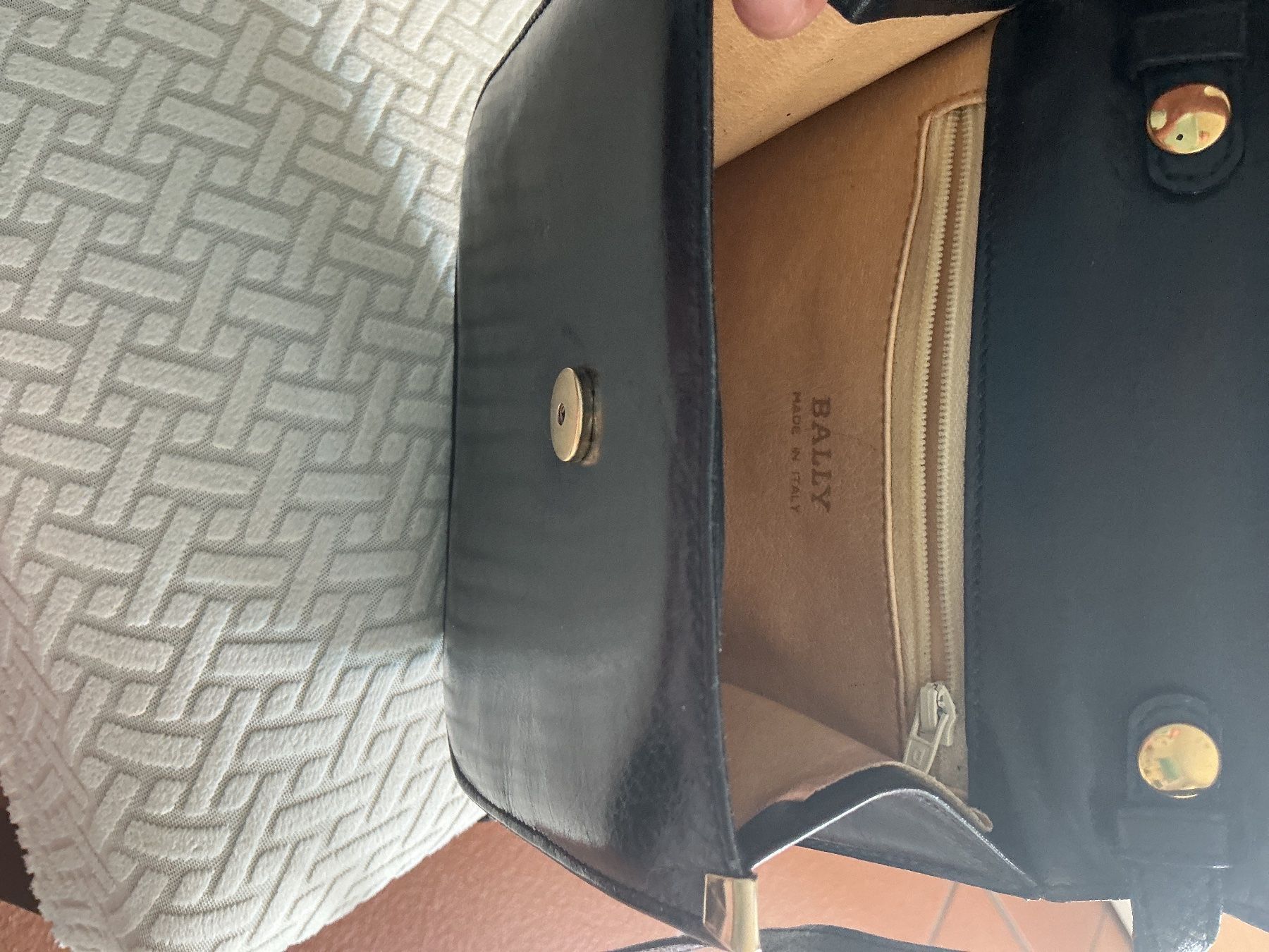 Bally Taschen für Damen: Bally Leder Umhängetasche – Gebraucht aus Wettingen von Andres54 3