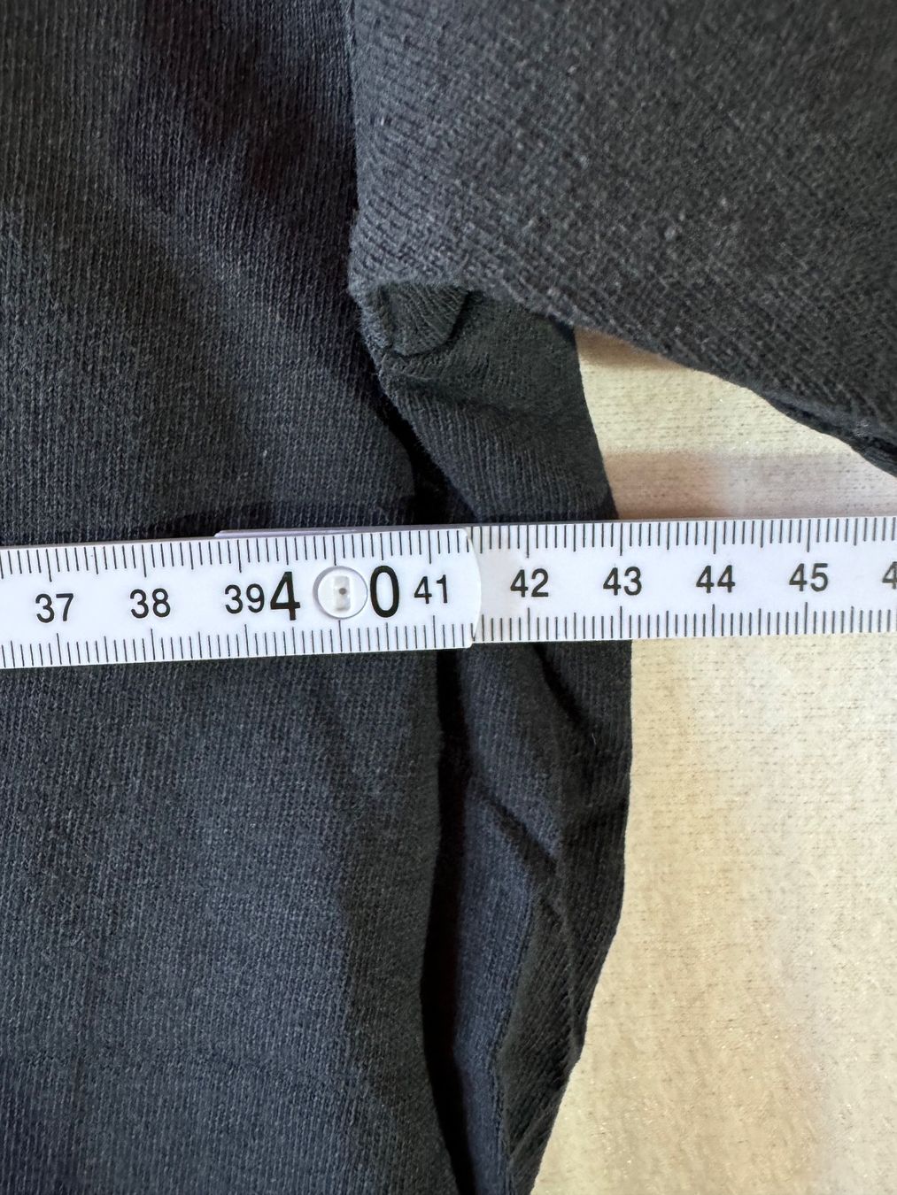 T-shirt: Schwarzes T-Shirt Gr. S – Usato da Grosswangen venduto da SALE_SALE_SALE 3