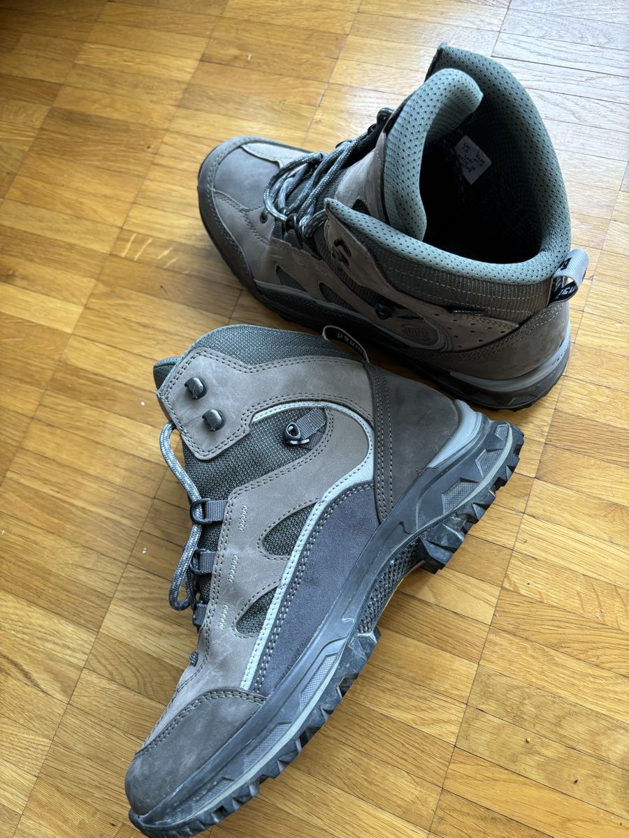 Scarpe da uomo: Hiking shoes , Hanweg – Usato da Rapperswil SG venduto da Gemstonebyyo 1