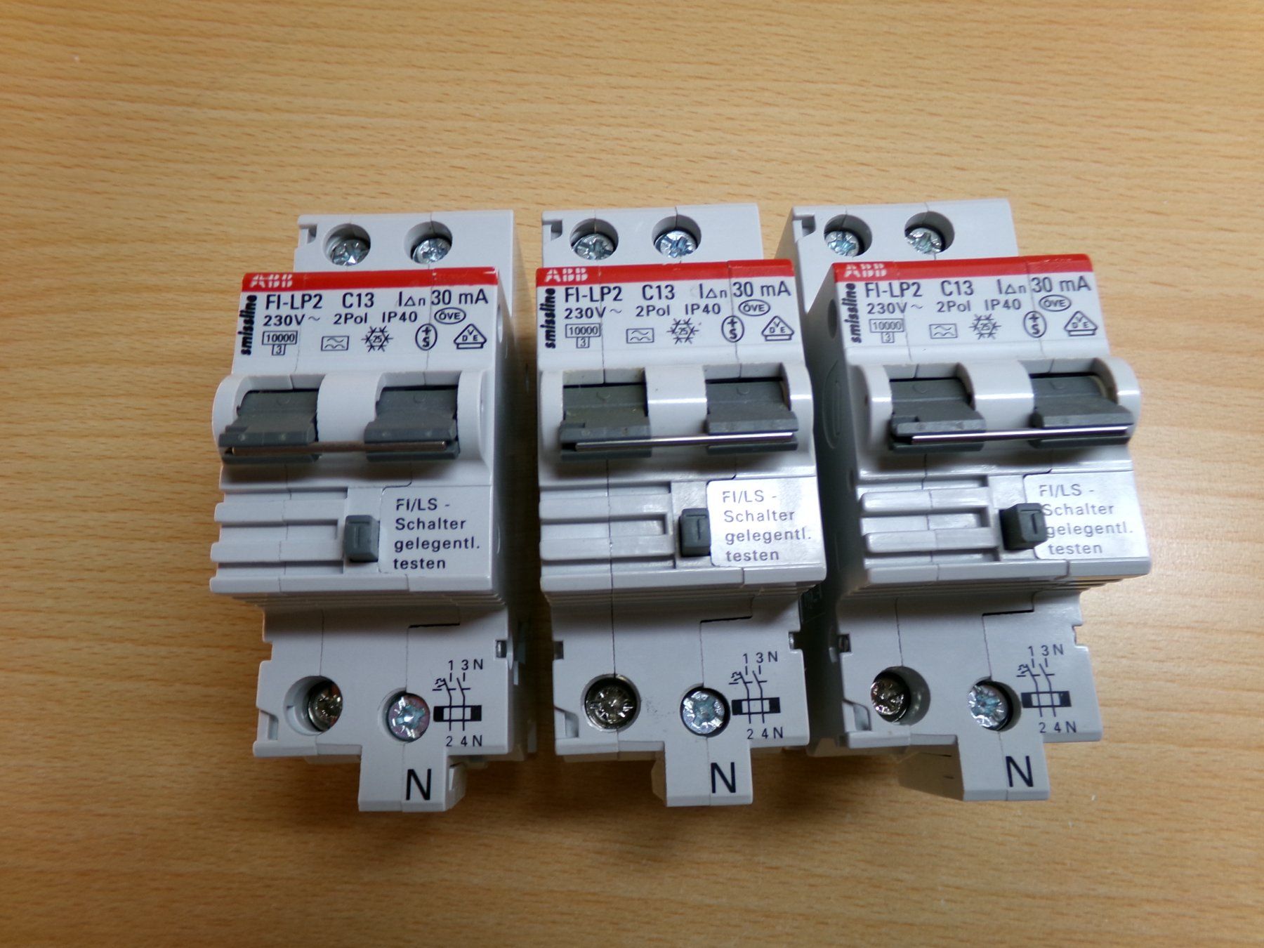 ABB Interruttori: FI-LS 2pol. C13 30mA ABB-smissline – Usato da Hombrechtikon venduto da HGK50 6