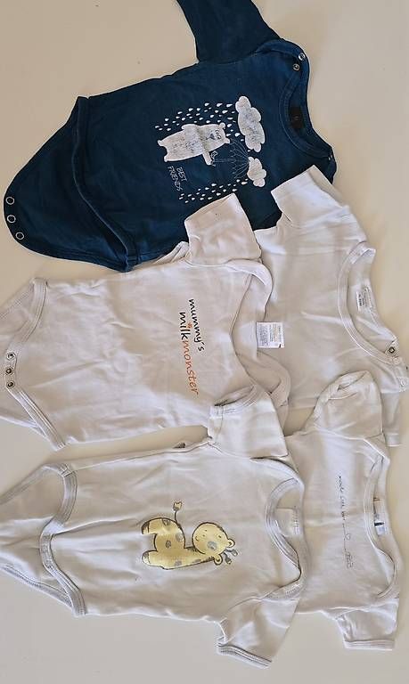 Lotti & Set di vestiti: Baby Kleider 92 – Usato da Klingnau venduto da GiiNii95 2