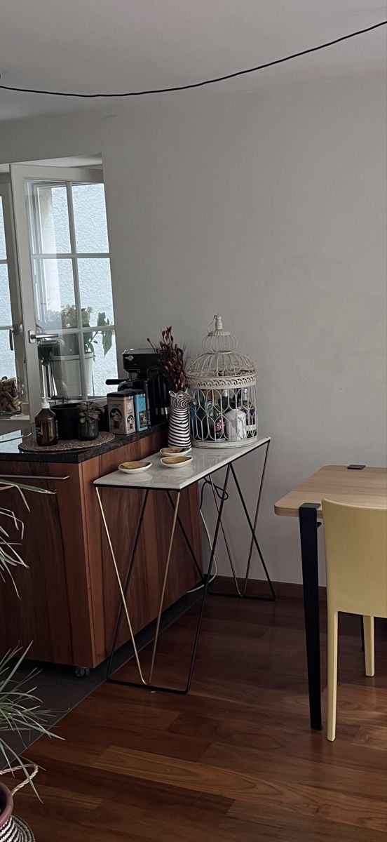 Tavoli: Marble Top Console Table - Chic Entryway or Accent! – Usato da Zürich venduto da burbujita257 1