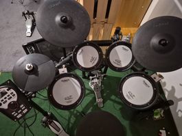 V-Drum Roland TD-11; Lautsprecher im Preis nicht inbegriffen
