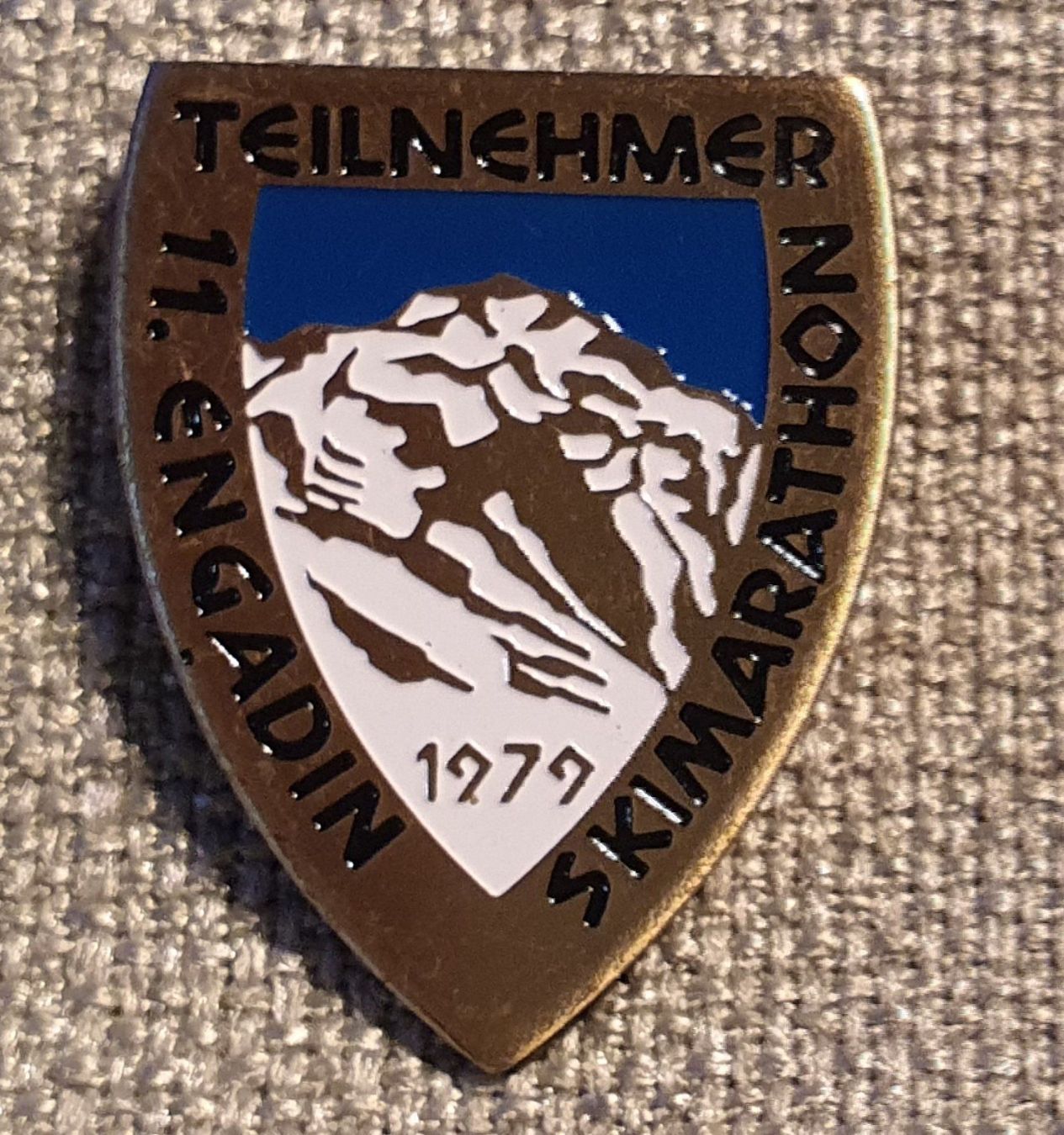 Cartoline postali: D130 - Engadin Skimarathon 1979 Schweiz – Usato da Reinach BL venduto da Boston-Verkauf