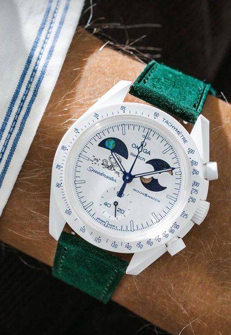 Swatch Orologi: Moonshine Gold Cold Moon with Green Suede Leather Strap – Nuovo e nell'imballaggio originale da Weinfelden venduto da Ronaldo28