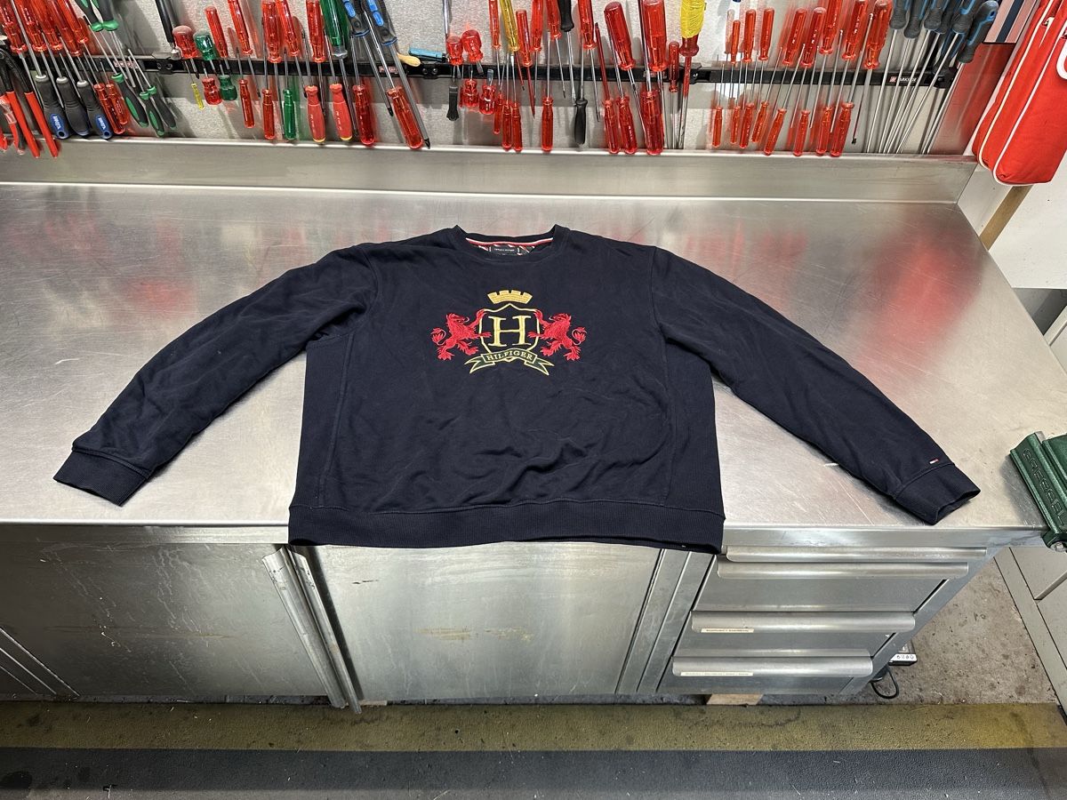 Tommy Hilfiger Maglioni & Felpe: Dunkler Tommy Hilfiger Pullover – Usato da Schwende venduto da weesli
