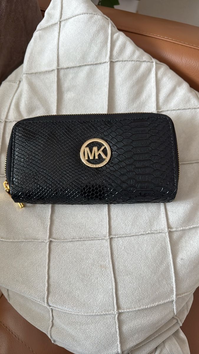 Michael Kors Portamonete: Michael Kors Damenbörse Schwarz – Usato da Flawil venduto da pir_x7ff