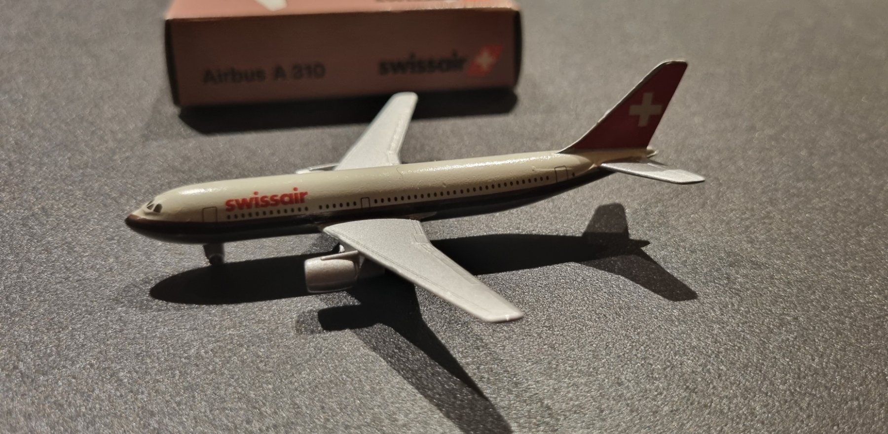 Swissair Modellbausätze & Standmodelle: Swissair Modellflugzeug Airbus A310 – Neu (gemäss Beschreibung) aus Lachen SZ von LinDiscount