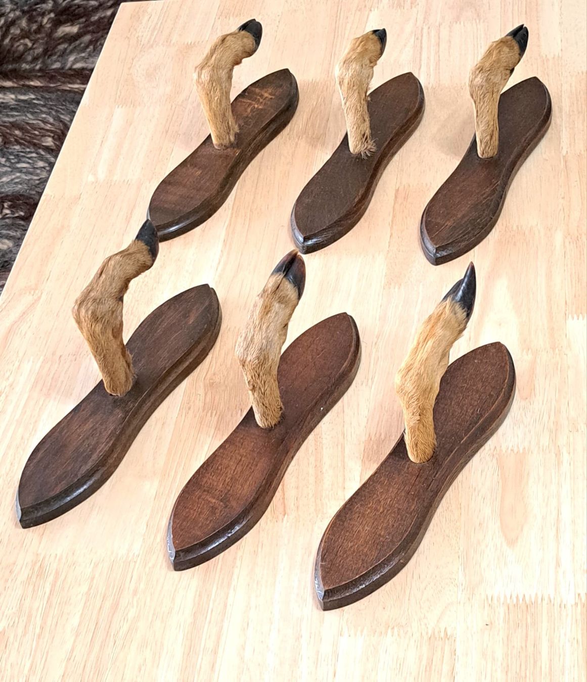 Guardaroba: Vintage Garderobe Reh Jagdtrophäe – Usato da Birsfelden venduto da oleros