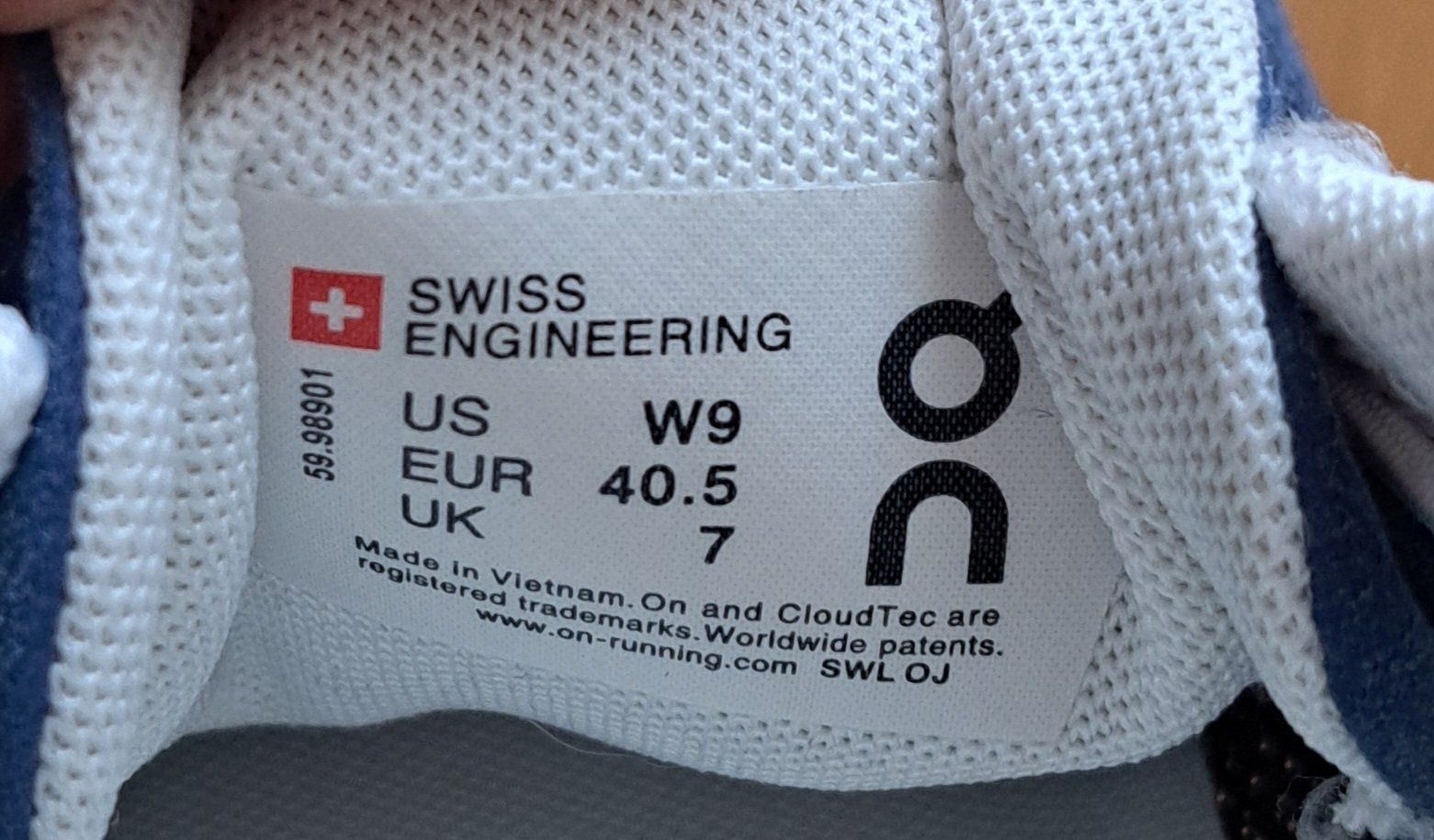 On Scarpe da donna: ON Cloud Laufschuhe blau Grösse 40.5 – Usato da Hindelbank venduto da Wimihi 3