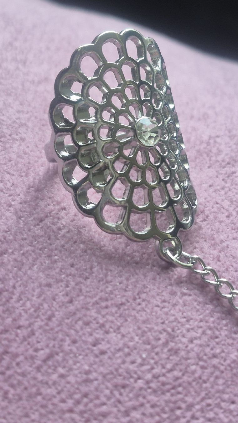 Bracciali & Braccialetti: Bracciale con anello, decorato con motivo floreale e strass – Nuovo (secondo la descrizione) da Giubiasco venduto da Stefaniav 4