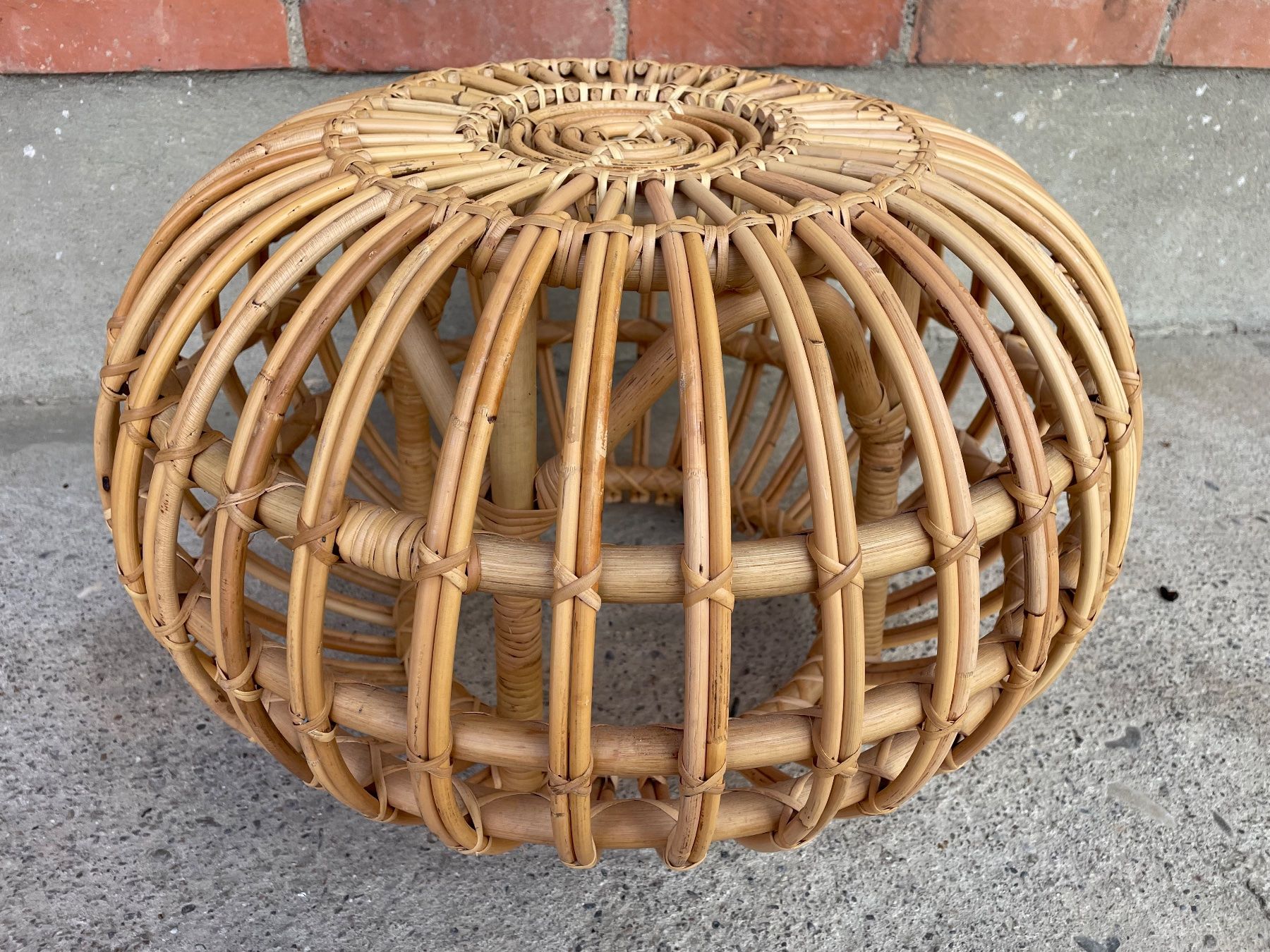 Sgabelli: Sika Hocker // Franco Albini – Usato da Schinznach-Dorf venduto da mix 6