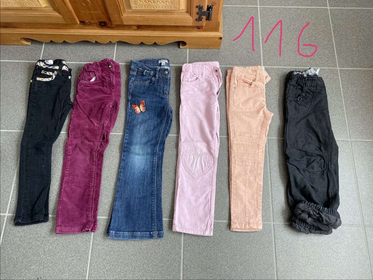 Lotti & Set di vestiti: 6 Mädchen Hosen, 116 – Usato da Summaprada venduto da hirschuh506
