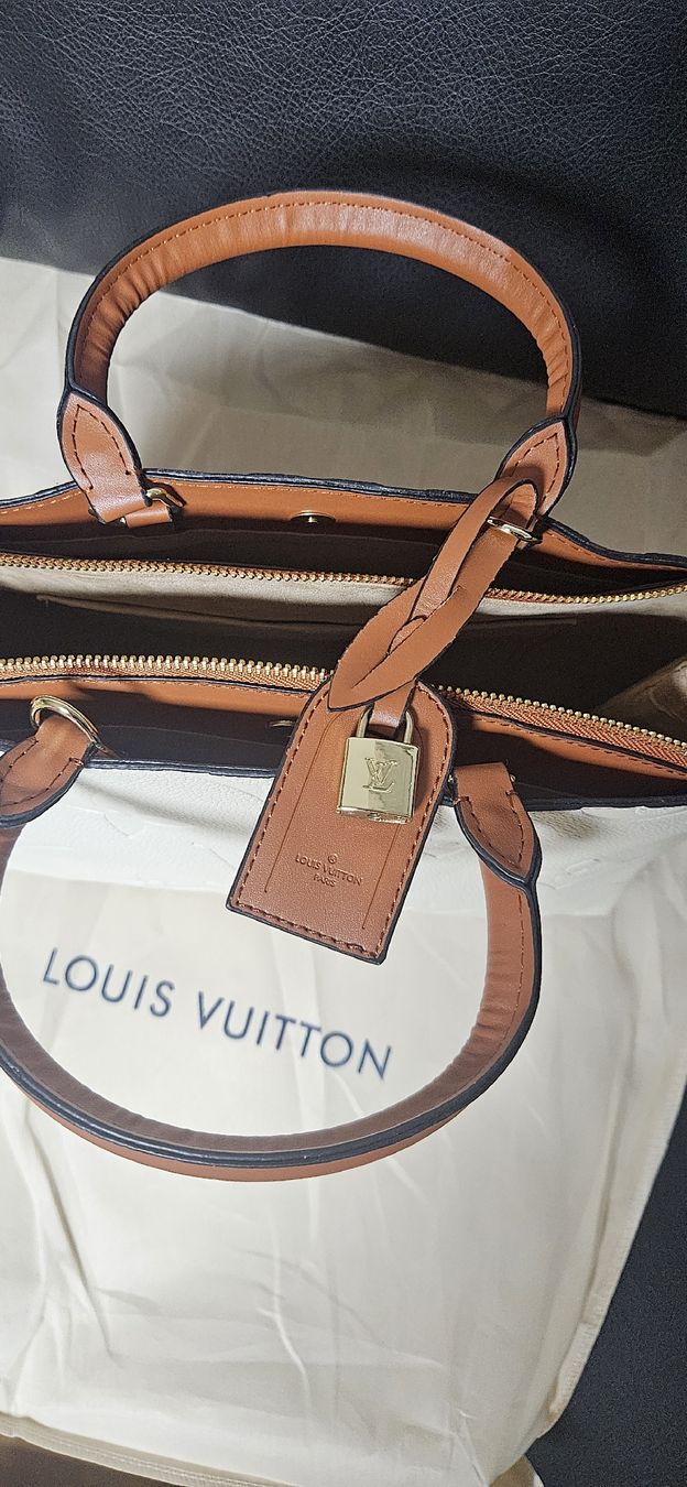 Louis Vuitton Taschen für Damen: Borsa a mano Louis Vuitton. – Neu und originalverpackt aus Berneck von mau_6z9r 3