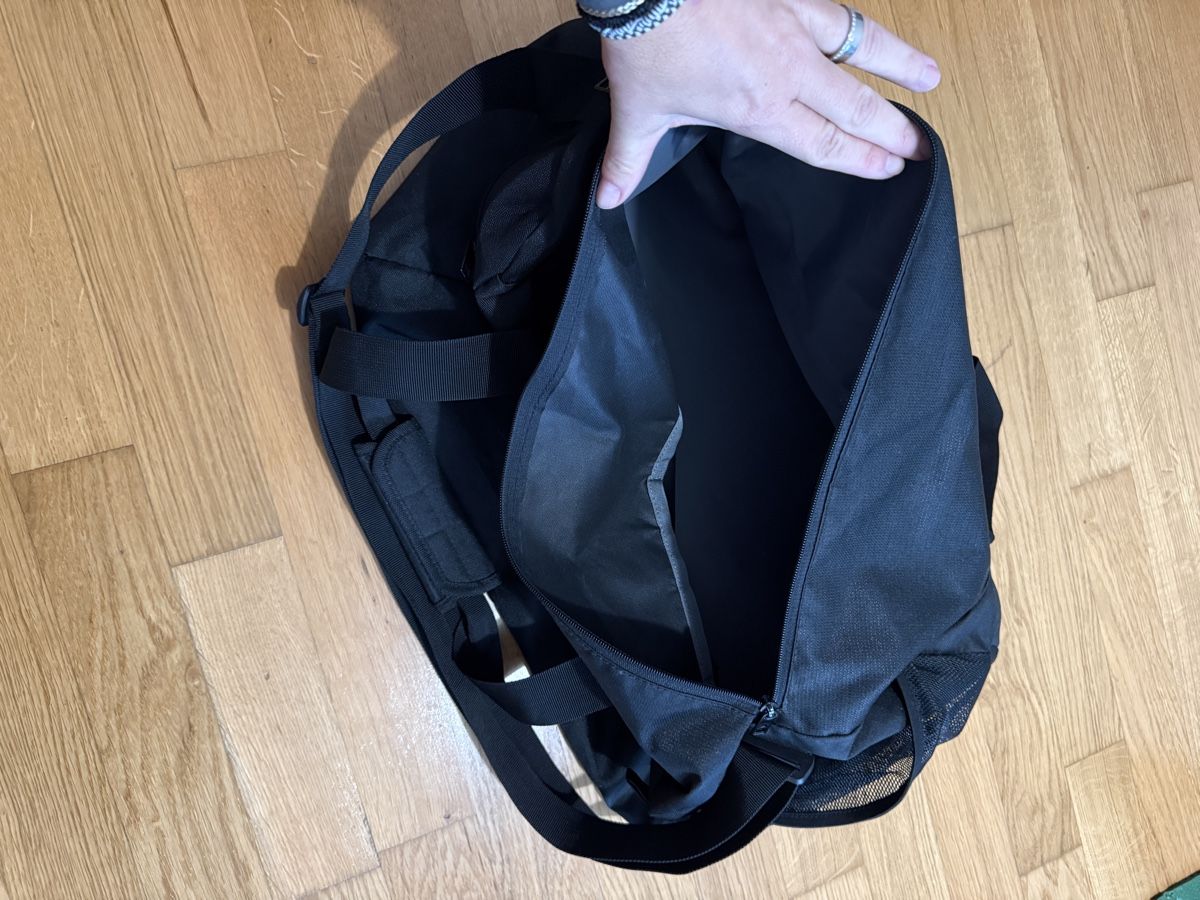 Reebok Borse: Sporttasche Reebok schwarz – Usato da Horgen venduto da Renbert 4